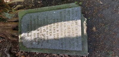 Crombie Churchyard